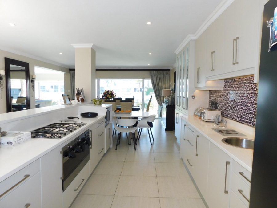 4 Bedroom Property for Sale in Harbour Island Western Cape